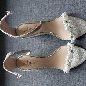 Badgley Mischka Jewel wedges